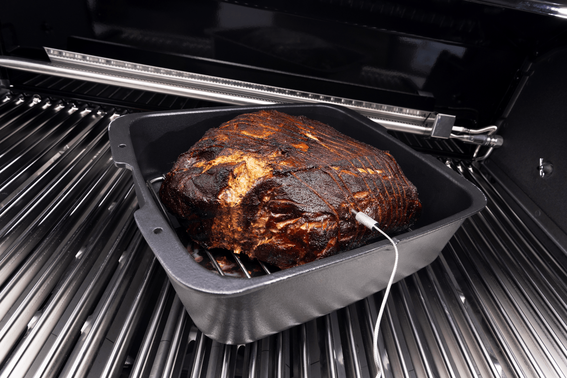 Broil King - CAST IRON DUTCH OVEN