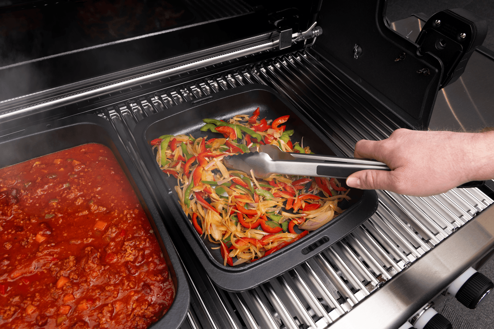 Broil King - CAST IRON DUTCH OVEN