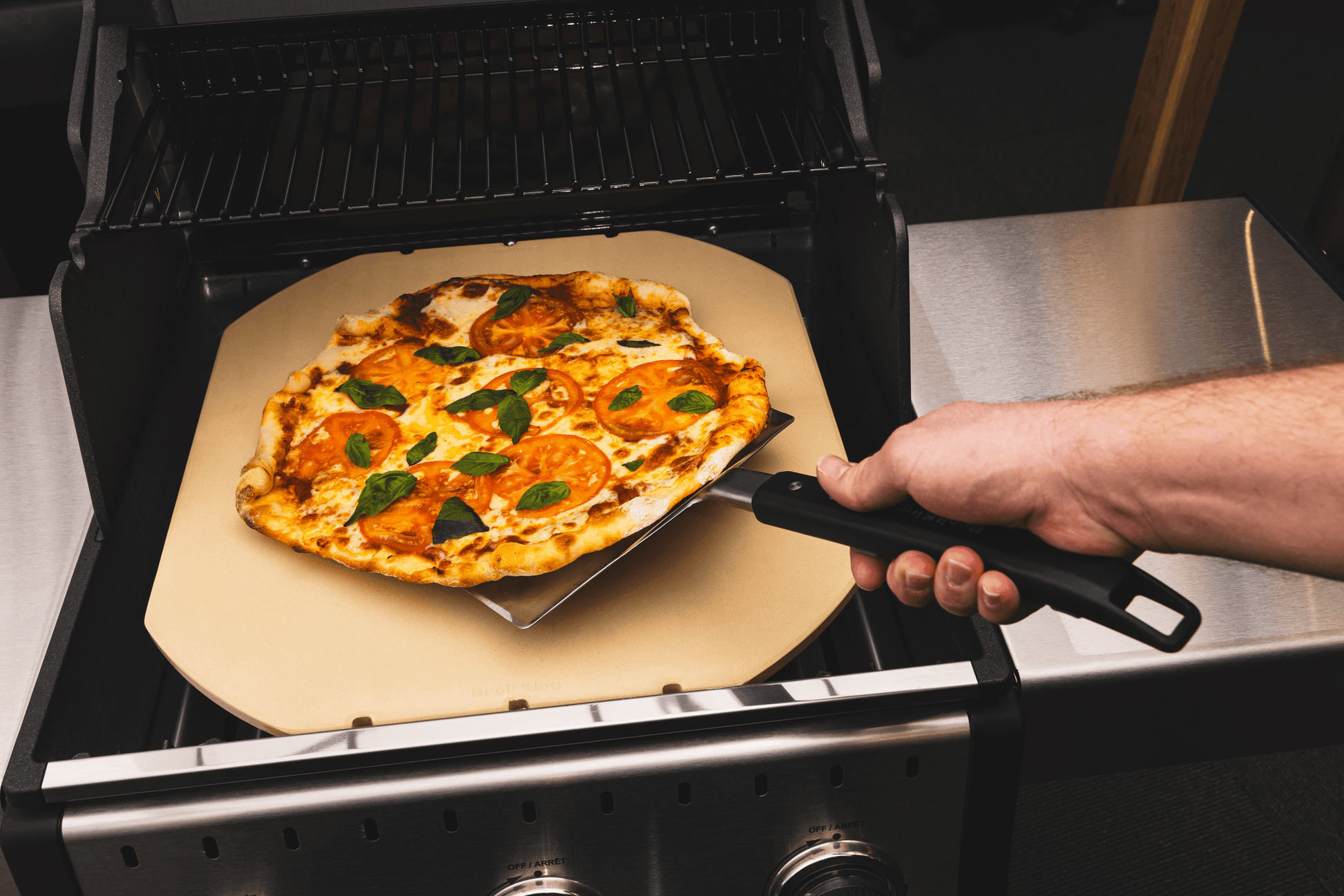 Broil King - BARON™ | CROWN™ PIZZA STONE